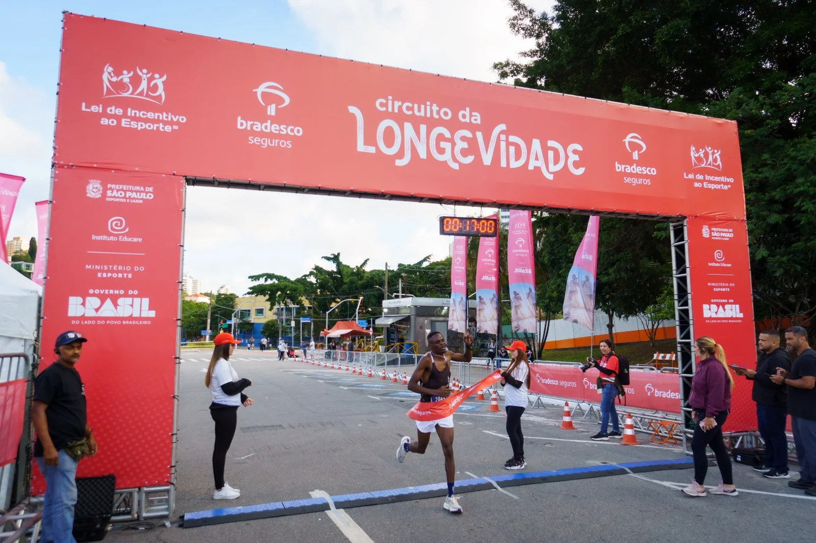 Circuito da Longevidade Bradesco Seguros chega a Recife com etapa no Forte do Brum